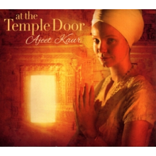 Kaur, Ajeet - At the Temple's Door
