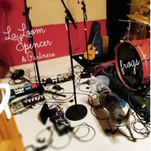 Loom, Spencer La & Partners - Frogs