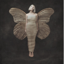 Aurora - All My Demons Greeting Me As a Friend